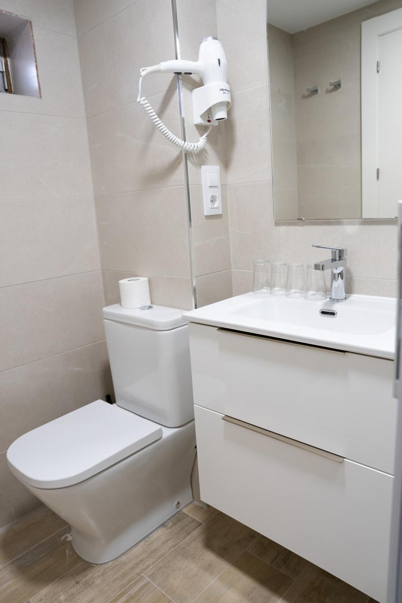 Hostal Viena Soria Luaran gambar