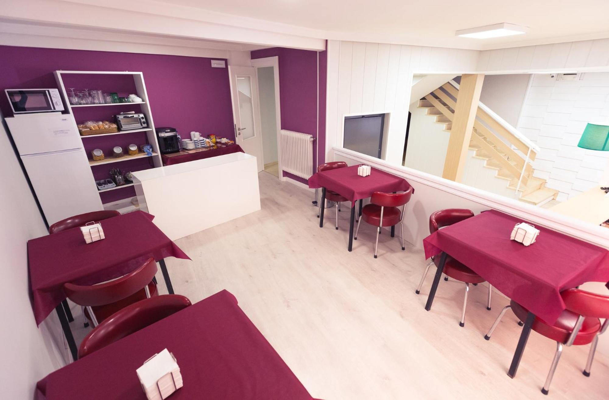 Hostal Viena Soria Luaran gambar