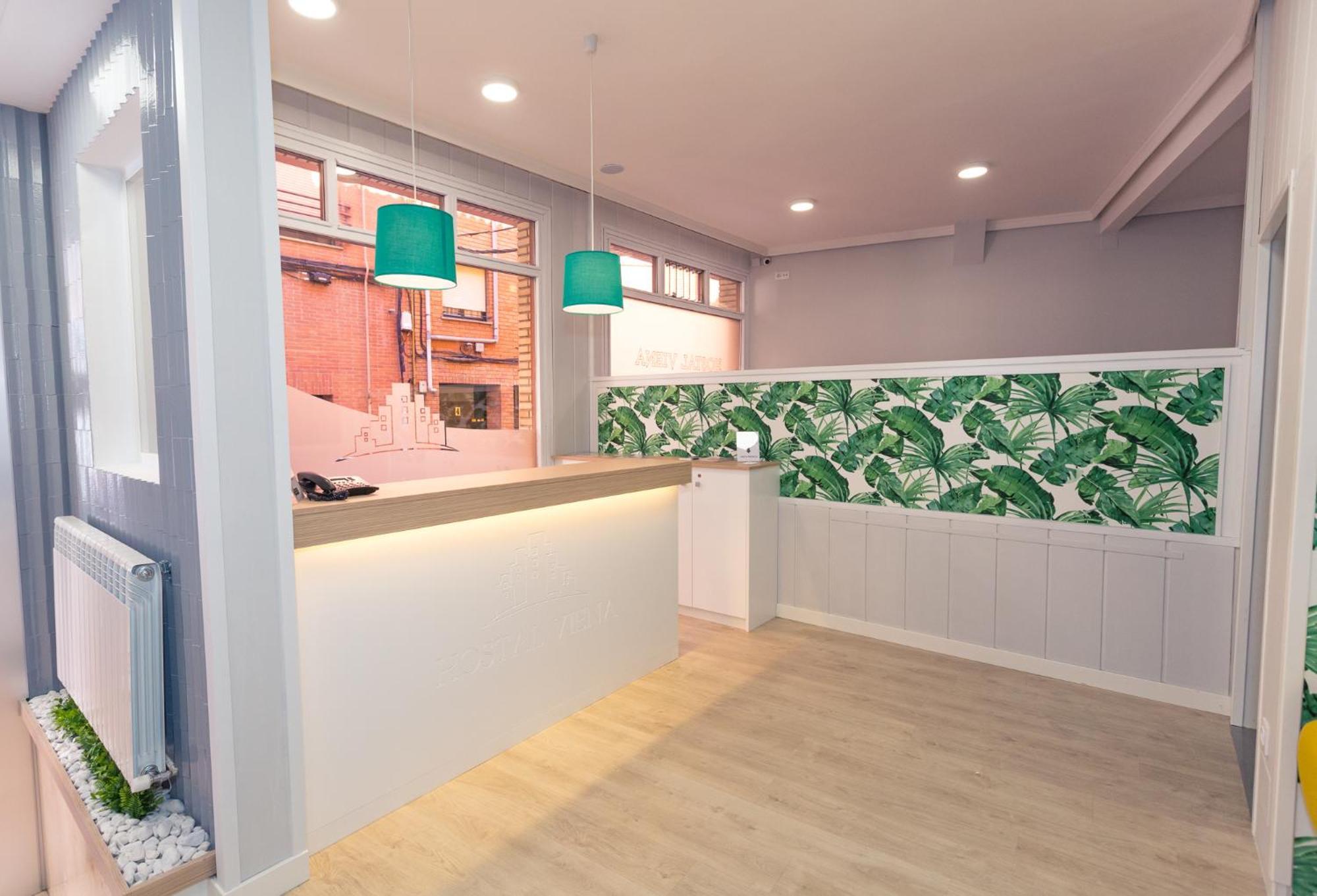 Hostal Viena Soria Luaran gambar