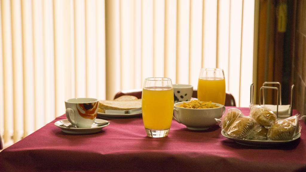 Hostal Viena Soria Luaran gambar