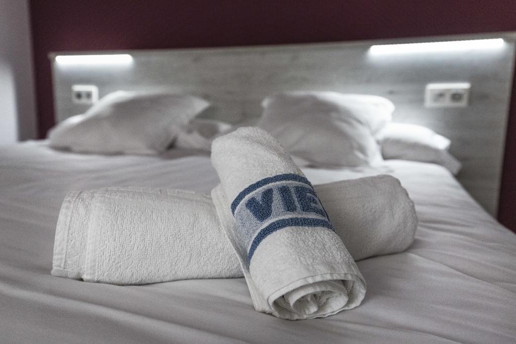 Hostal Viena Soria Luaran gambar