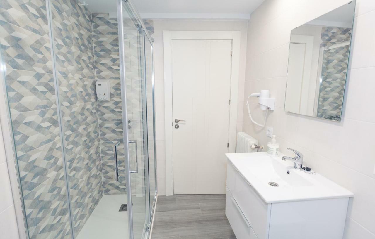 Hostal Viena Soria Luaran gambar